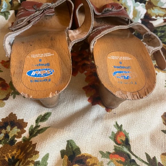 Dr.Sholls Shapes Wooden Clogs Size 8 - Picture 5 of 6